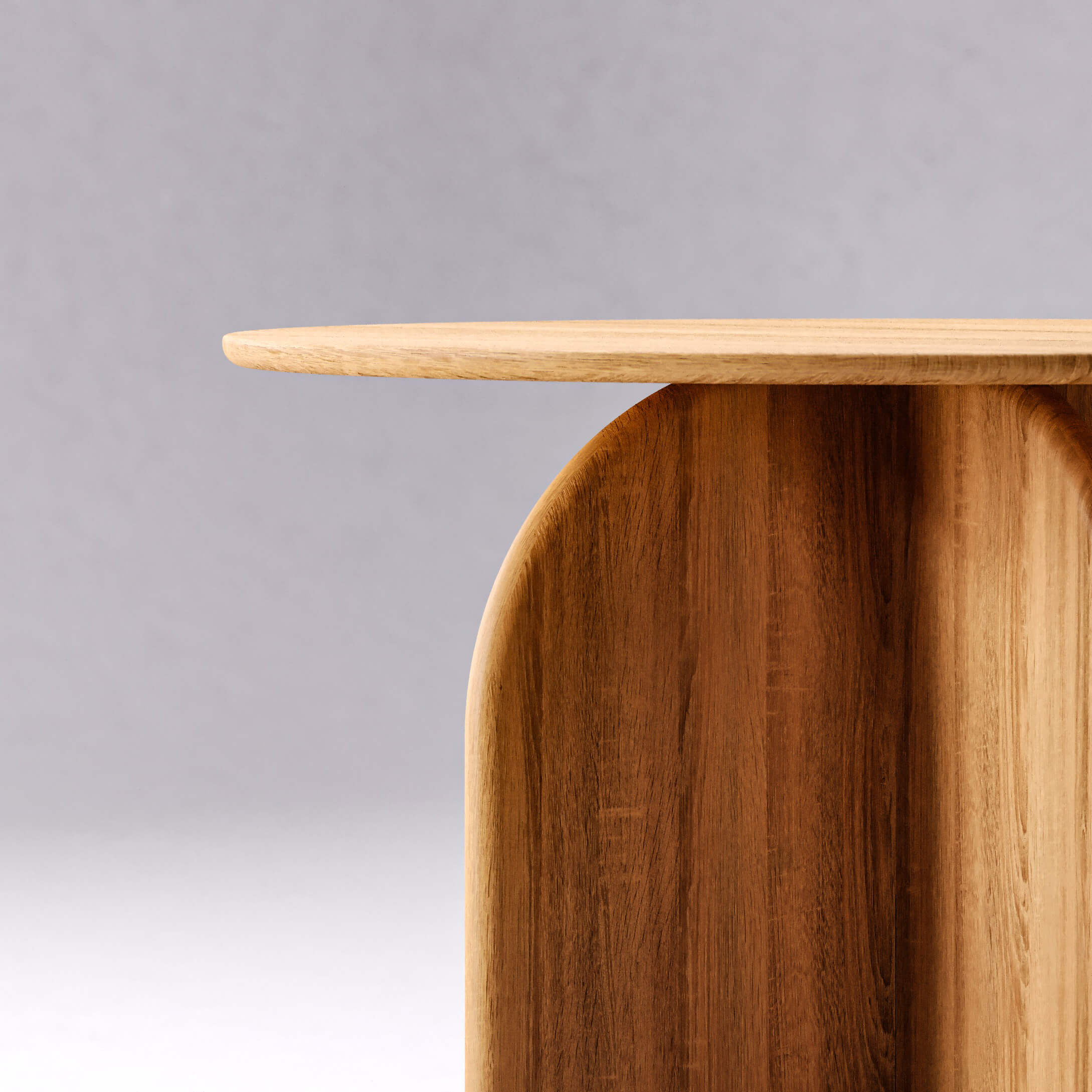 THE FREDERIC - dining table