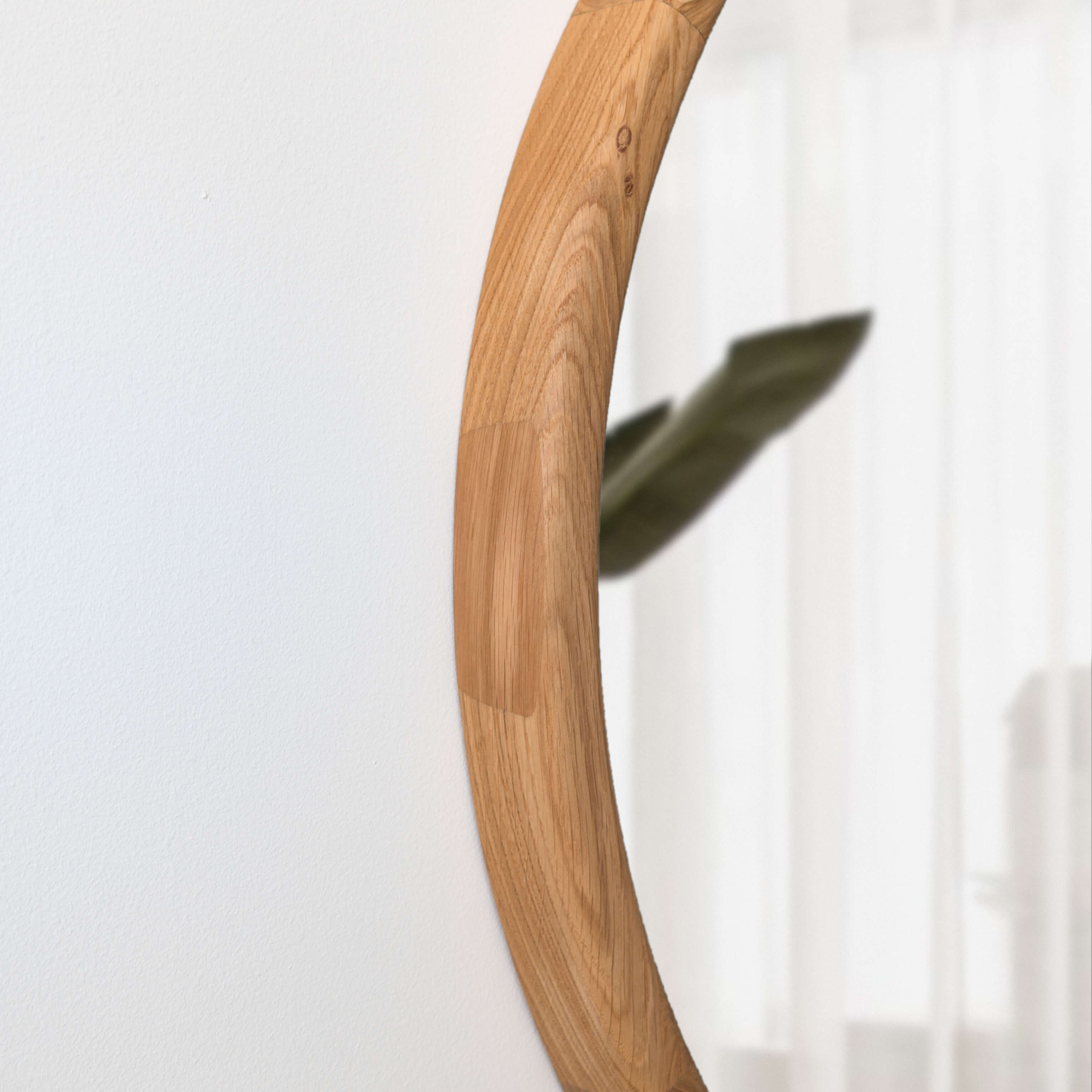 THE KOLO - mirror